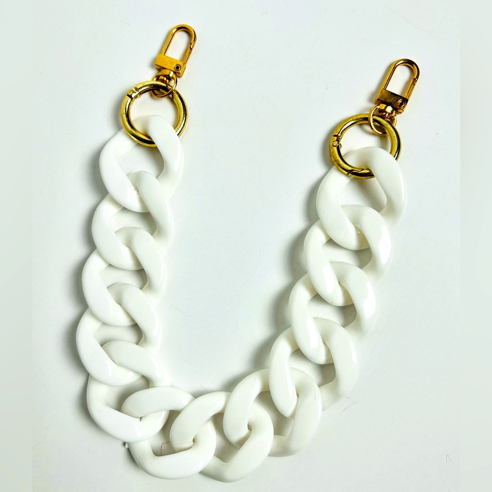 Acrylic chunky chain link bag strap, lacquer white links